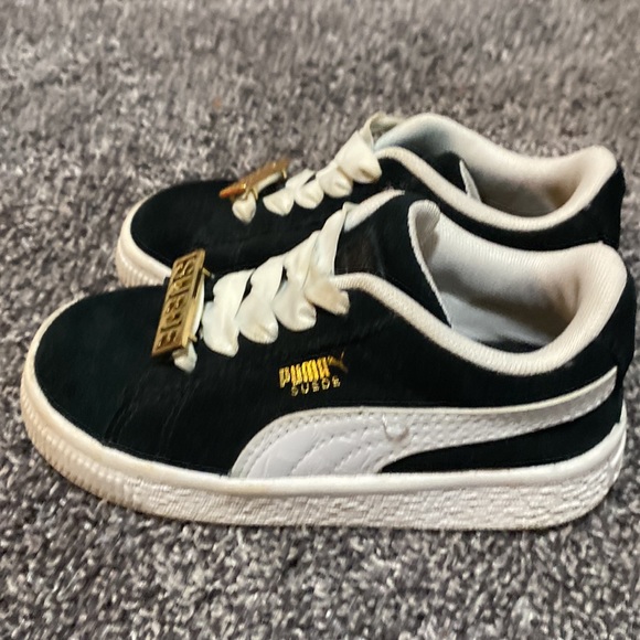 Toddler Puma Sneakers - Picture 2 of 3
